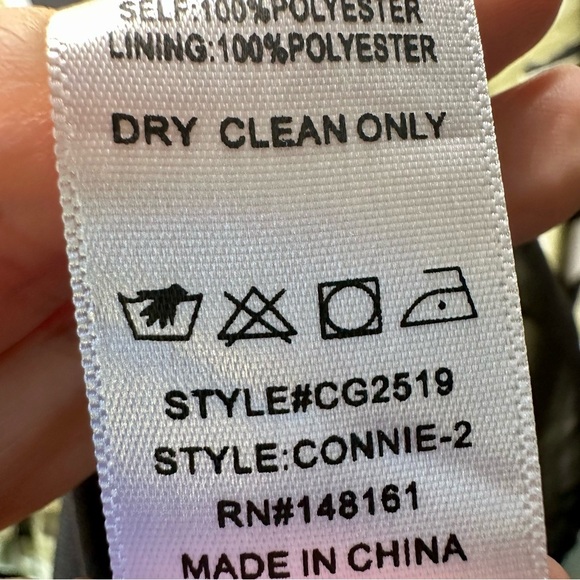 BUDDY LOVE Tropical Leaf Print Short Sleeve Tie Front Cut-Out Romper M - Picture 6 of 6